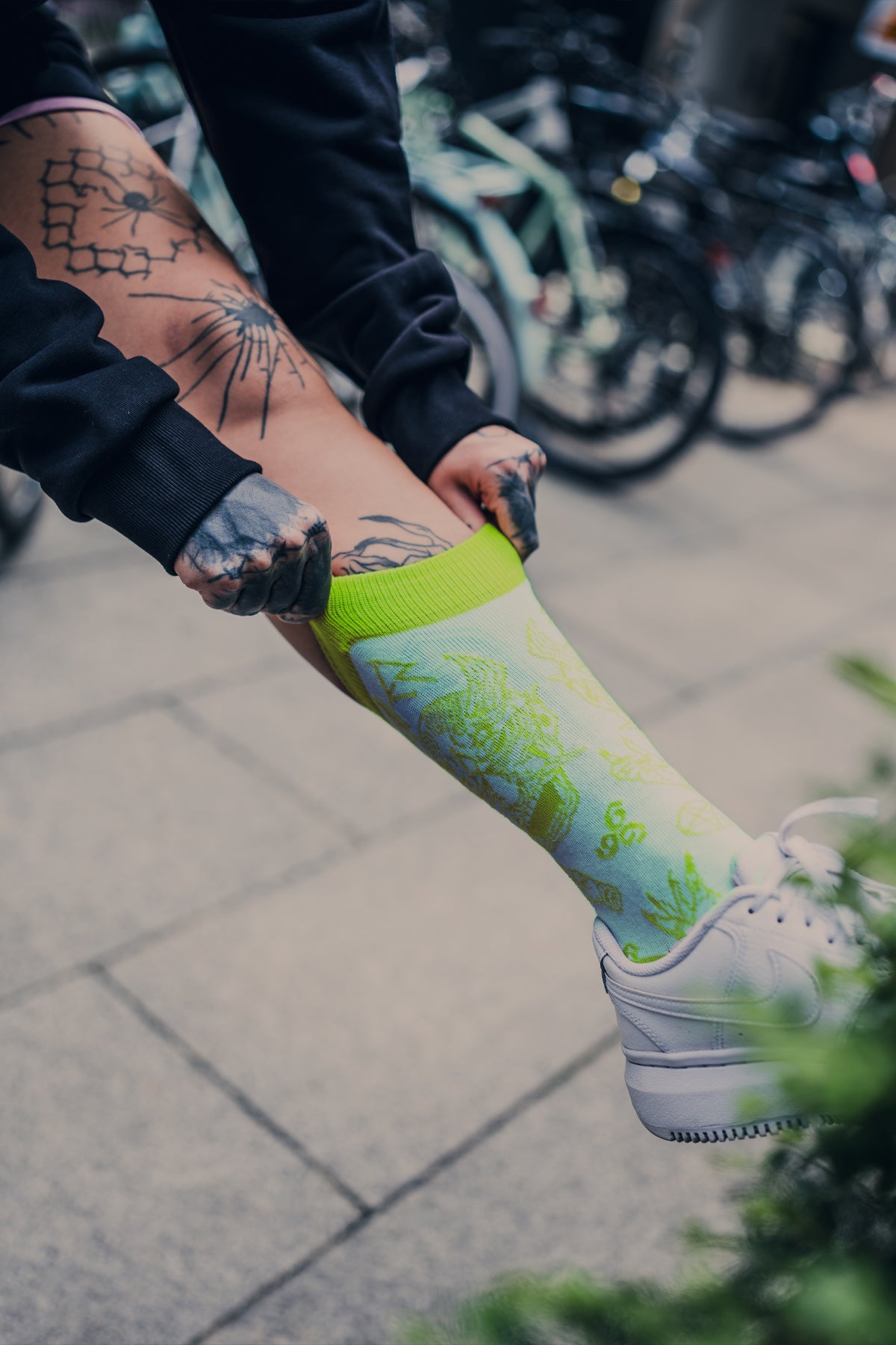 Skarpety Bies OG Lime - Goth & Rock, Nu Metal od Bies Clothing mocne materiały, alternatywny design. Dodaj charakteru każdej stylizacji mody alternatywnej ,Goth, rock, nu metal, gotycki styl, unisex goth clothing, gothic basics, rock fashion. Polska marka streetwear