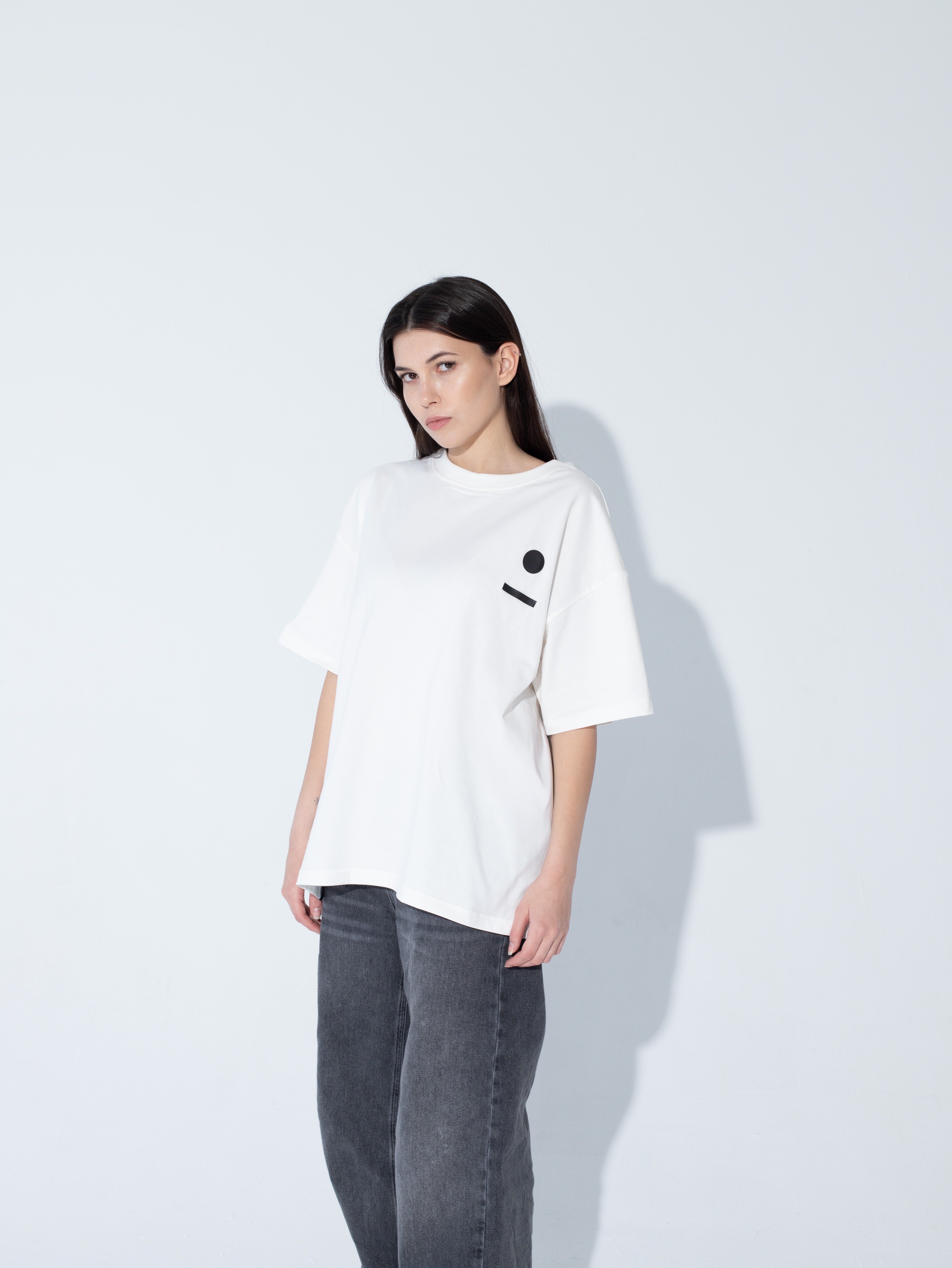 T-Shirt Oversize 'Hex You' Goth & Rock, Nu Metal od Bies Clothing. Wysokiej jakości bawełna, mroczny design. Idealny gotycki styl dla fanów alternatywnej mody, gotycki styl, unisex goth clothing, gothic basics, rock fashion, nu metal. Polska Marka Streetwear