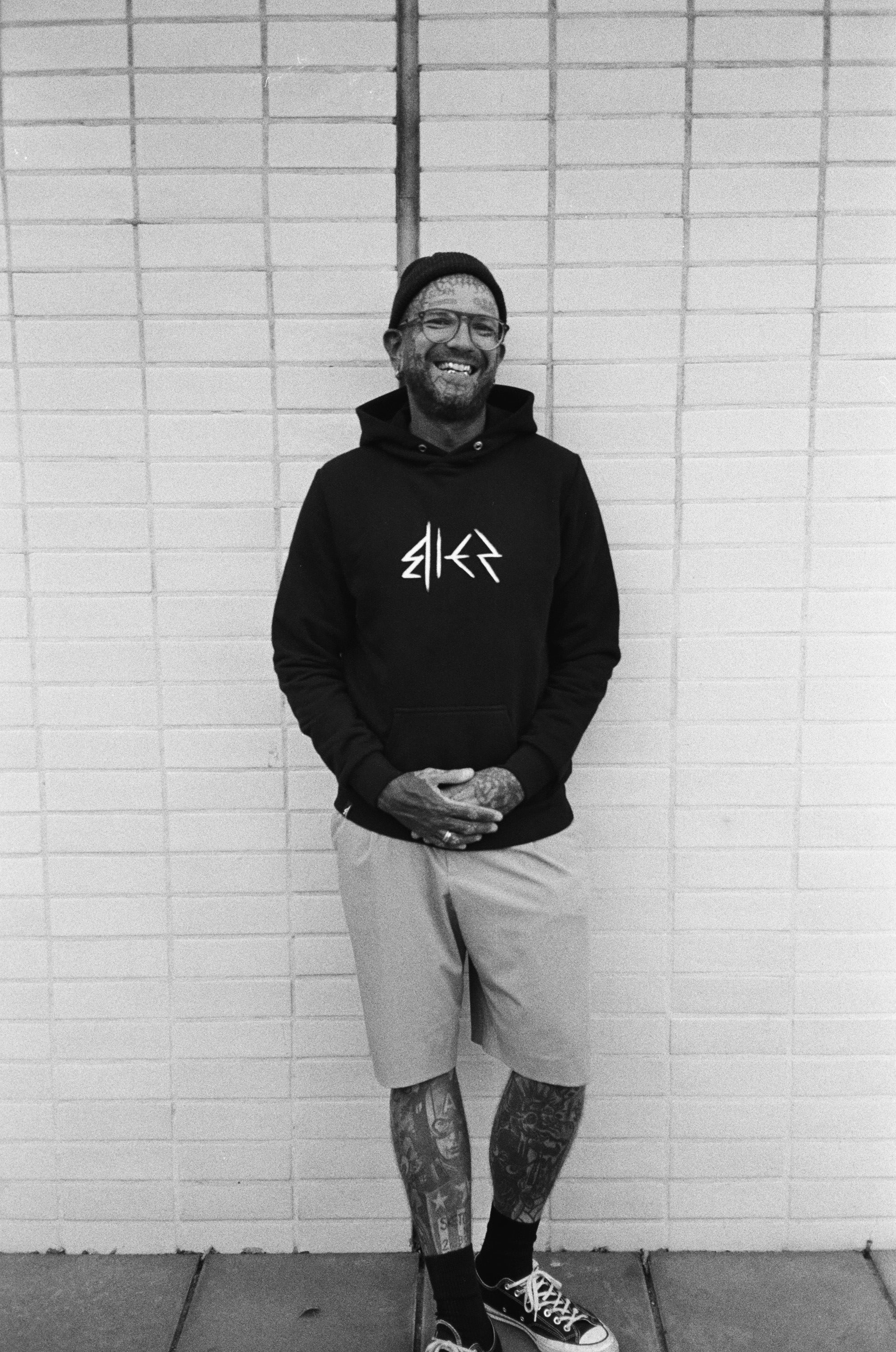 Bluza BROKEN NIGHTMARES HOODIE od BIES CLOTHING – moda alternatywna streetwear Polska, goth rock darkwear unisex.