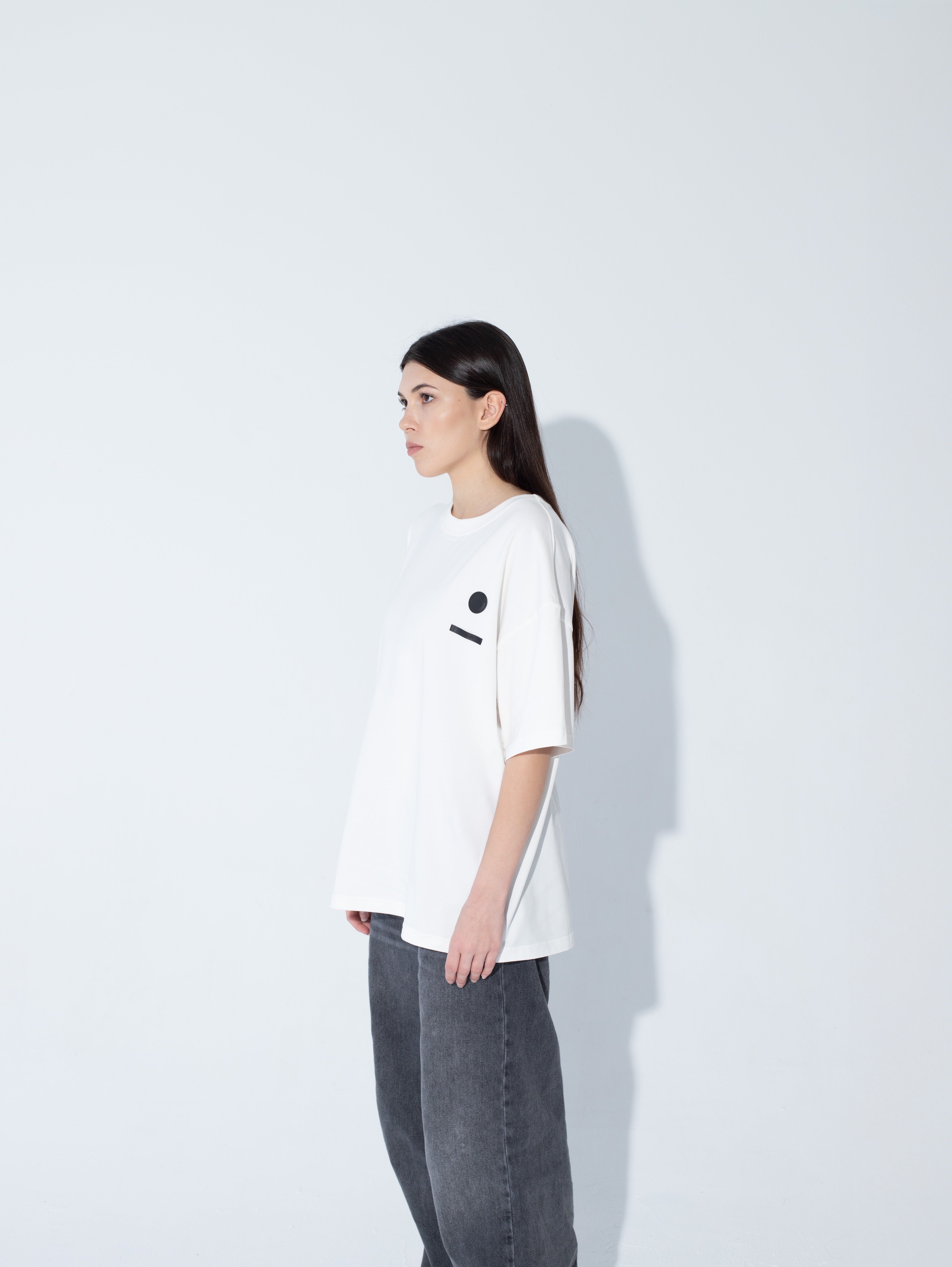 T-Shirt Oversize 'Hex You' Goth & Rock, Nu Metal od Bies Clothing. Wysokiej jakości bawełna, mroczny design. Idealny gotycki styl dla fanów alternatywnej mody, gotycki styl, unisex goth clothing, gothic basics, rock fashion, nu metal. Polska Marka Streetwear